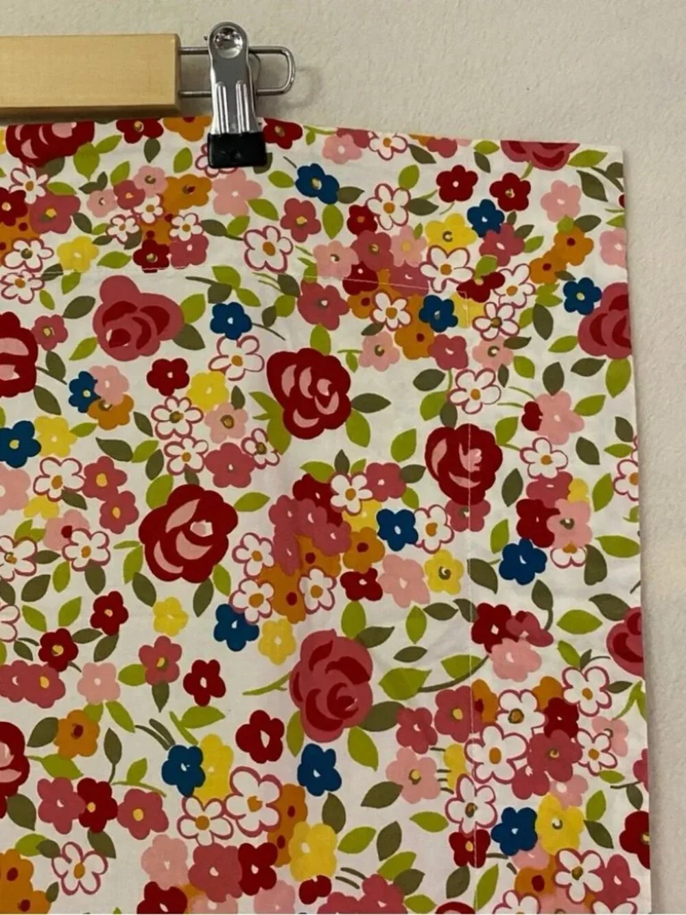 Set of 2 Pottery Barn 100% cotton pink & green floral standard shams